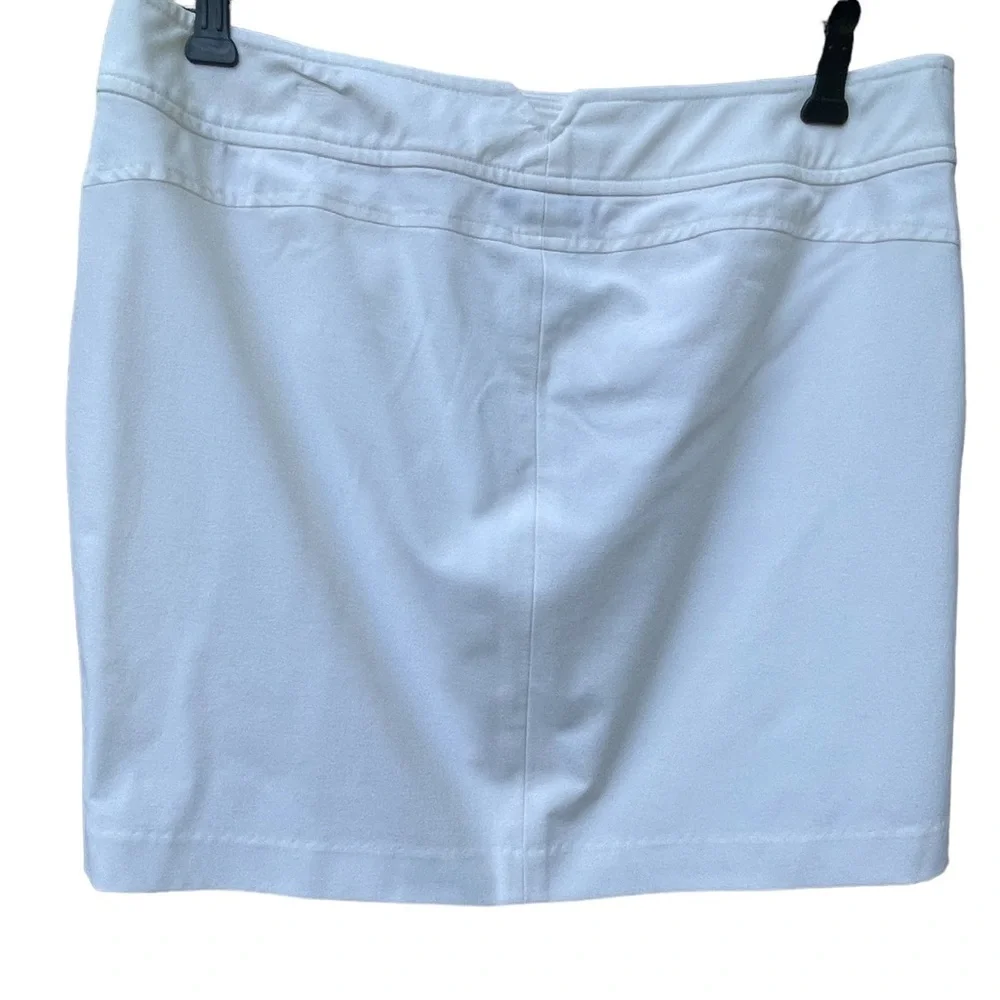 🔥🤍Gorgeous The Limited size 12 off white skirt. Stretchy Perfection!